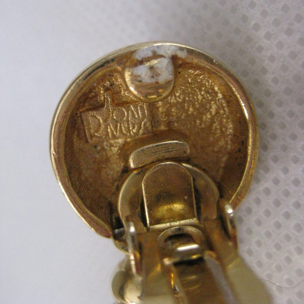 Vintage Joan Rivers Collection Gold Tone Faux Pearl Clip on Earrings - Picture 7 of 9